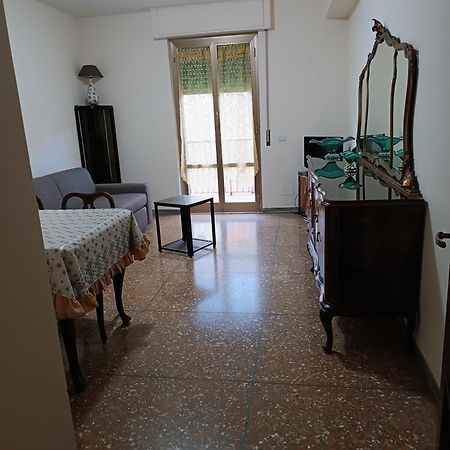 Hortis Apartment, 5 persone, 2 camere, balcone, Metro C e tram per il centro Roma Esterno foto