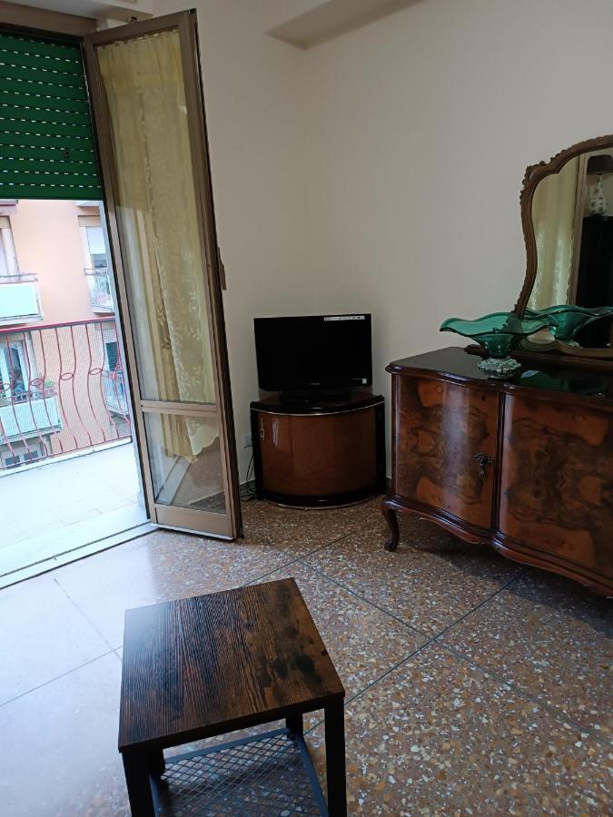 Hortis Apartment, 5 persone, 2 camere, balcone, Metro C e tram per il centro Roma Esterno foto