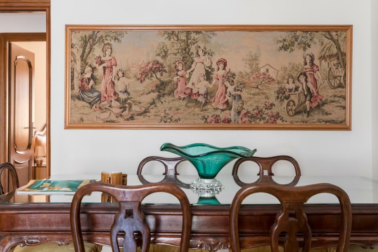 Hortis Apartment, 5 persone, 2 camere, balcone, Metro C e tram per il centro Roma Esterno foto