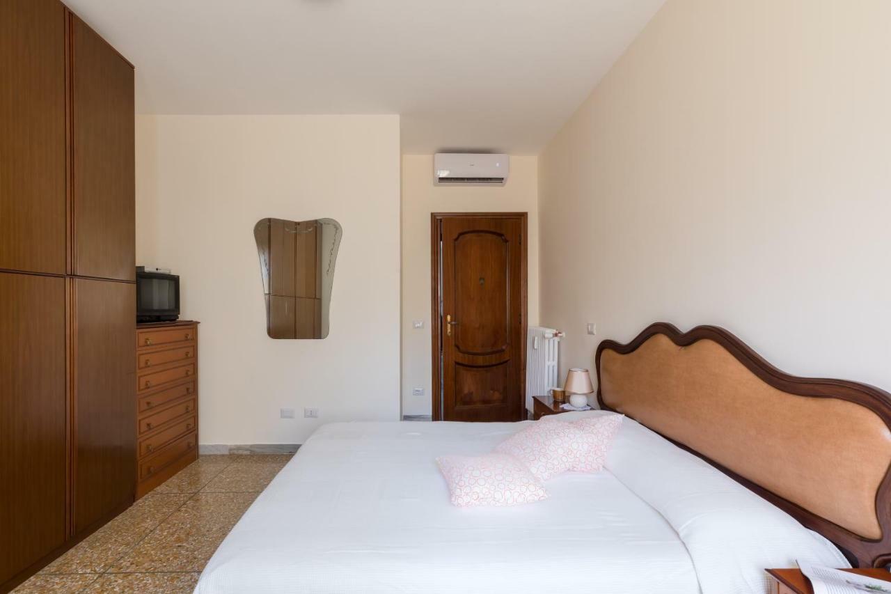 Hortis Apartment, 5 persone, 2 camere, balcone, Metro C e tram per il centro Roma Esterno foto