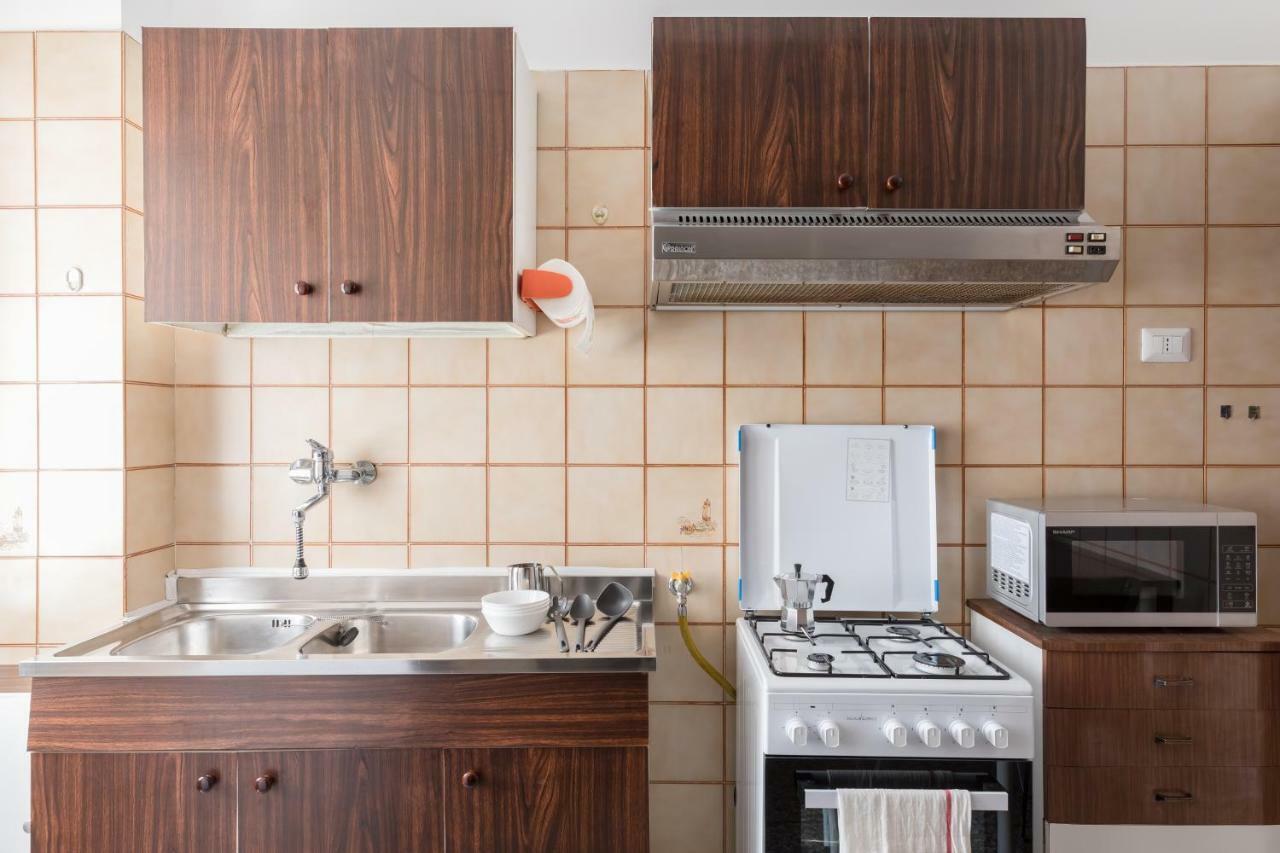 Hortis Apartment, 5 persone, 2 camere, balcone, Metro C e tram per il centro Roma Esterno foto